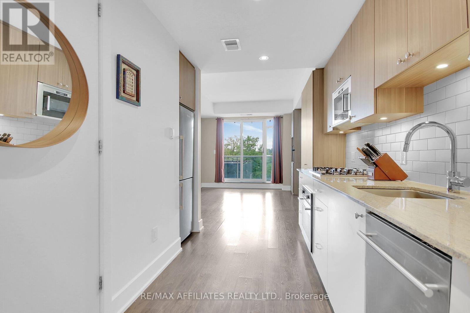 Photo 8 of 310 B 7 Marquette Avenue, Ottawa ON