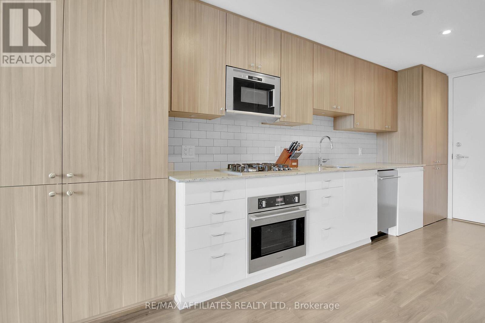 Photo 9 of 310 B 7 Marquette Avenue, Ottawa ON