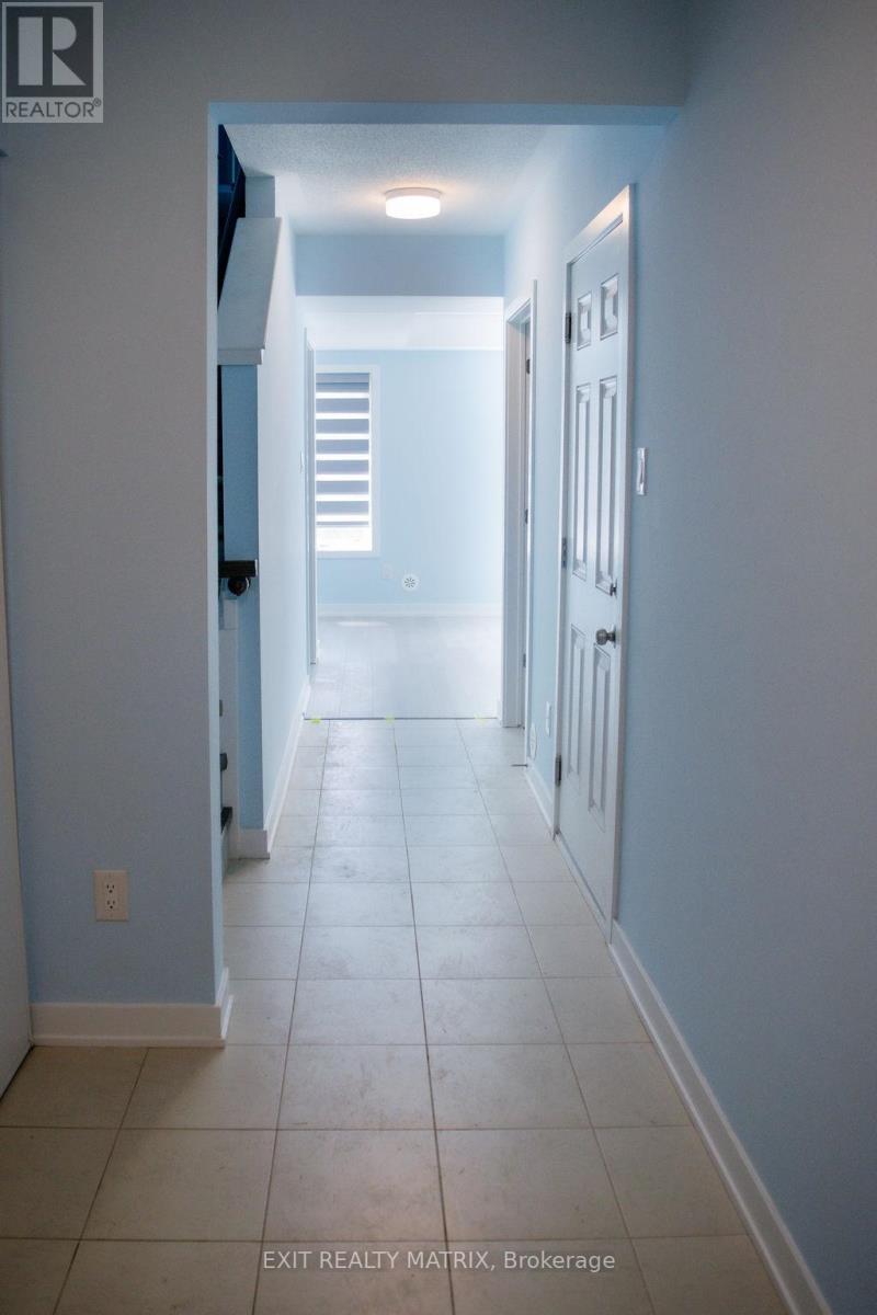 Photo 9 of 531 Woven Private, Ottawa ON