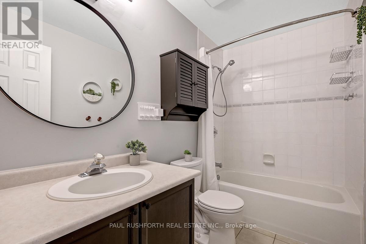 Photo 24 of 91 Banchory Crescent S, Ottawa ON