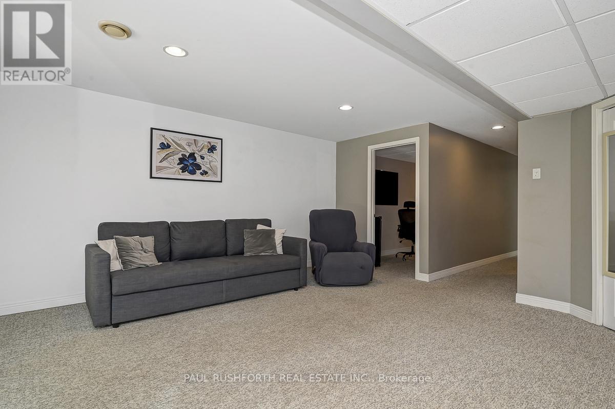 Photo 27 of 91 Banchory Crescent S, Ottawa ON