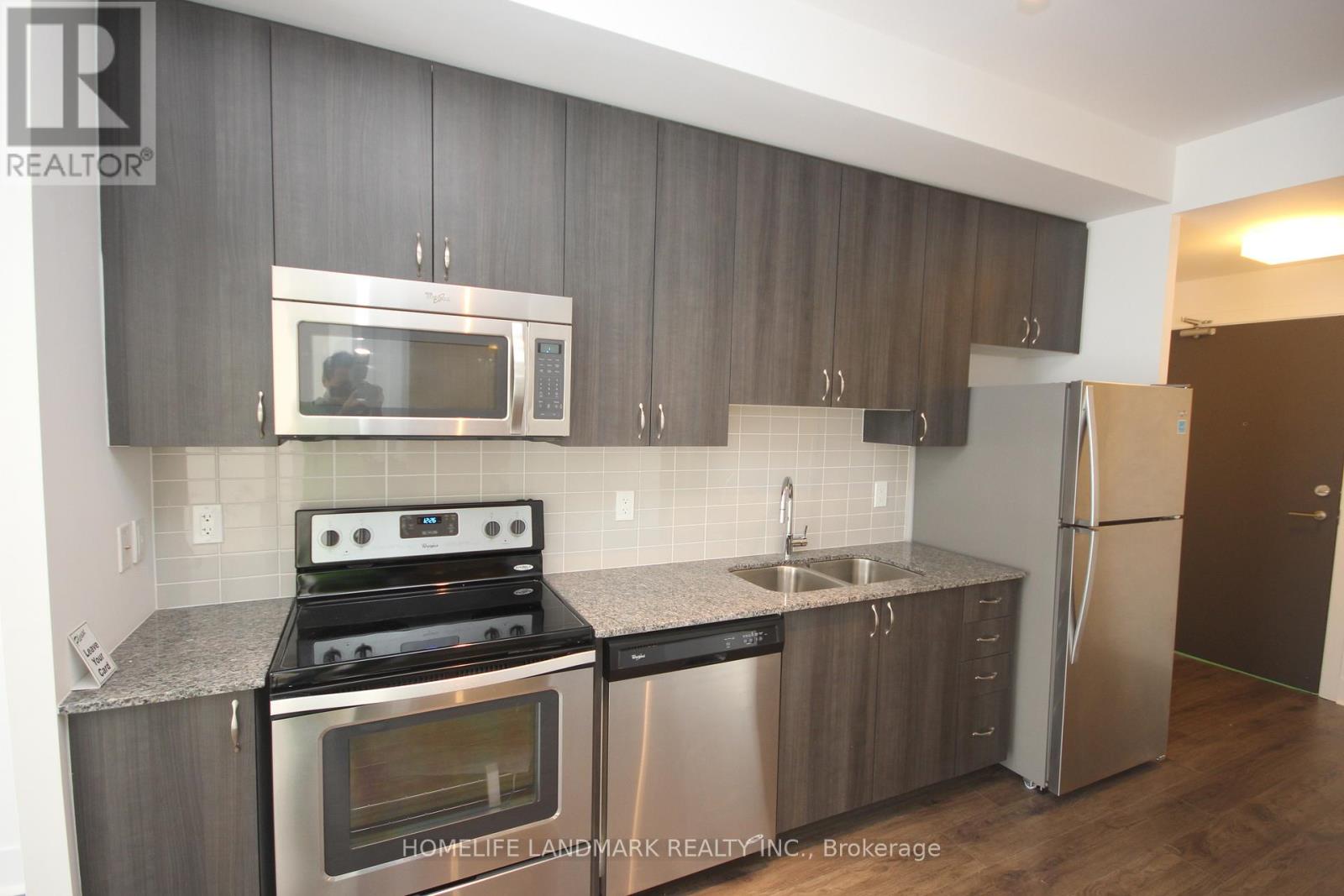 Photo 9 of 204 68 Merton Street, Toronto ON