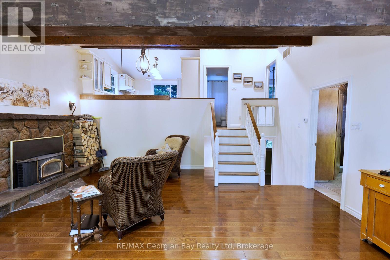 Photo 6 of 133 Timcourt Drive, Tiny ON