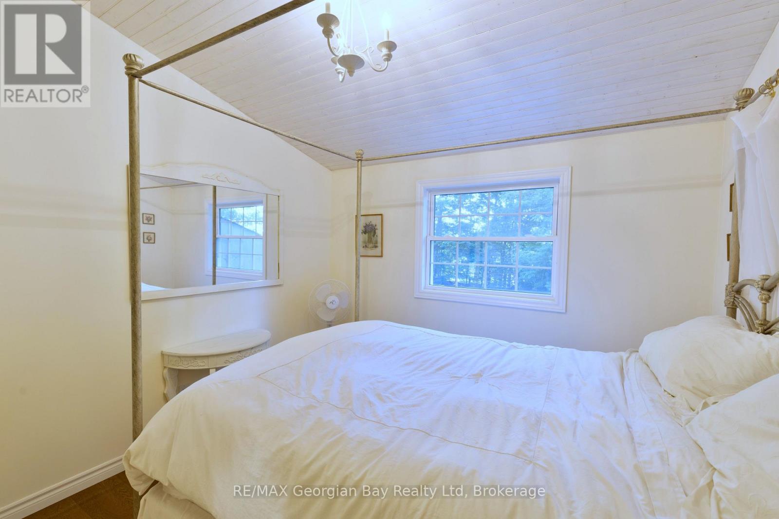Photo 32 of 133 Timcourt Drive, Tiny ON