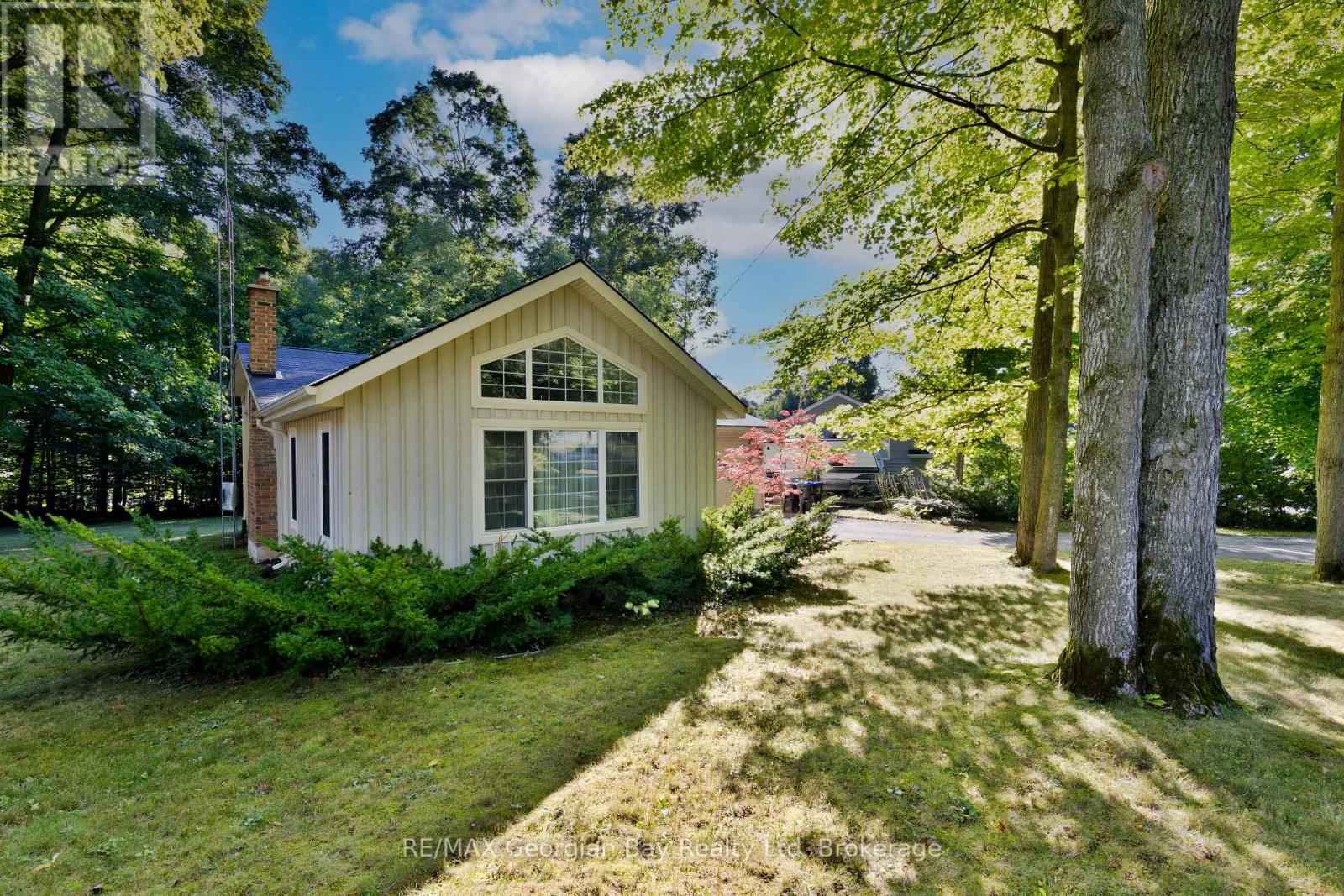 Photo 40 of 133 Timcourt Drive, Tiny ON