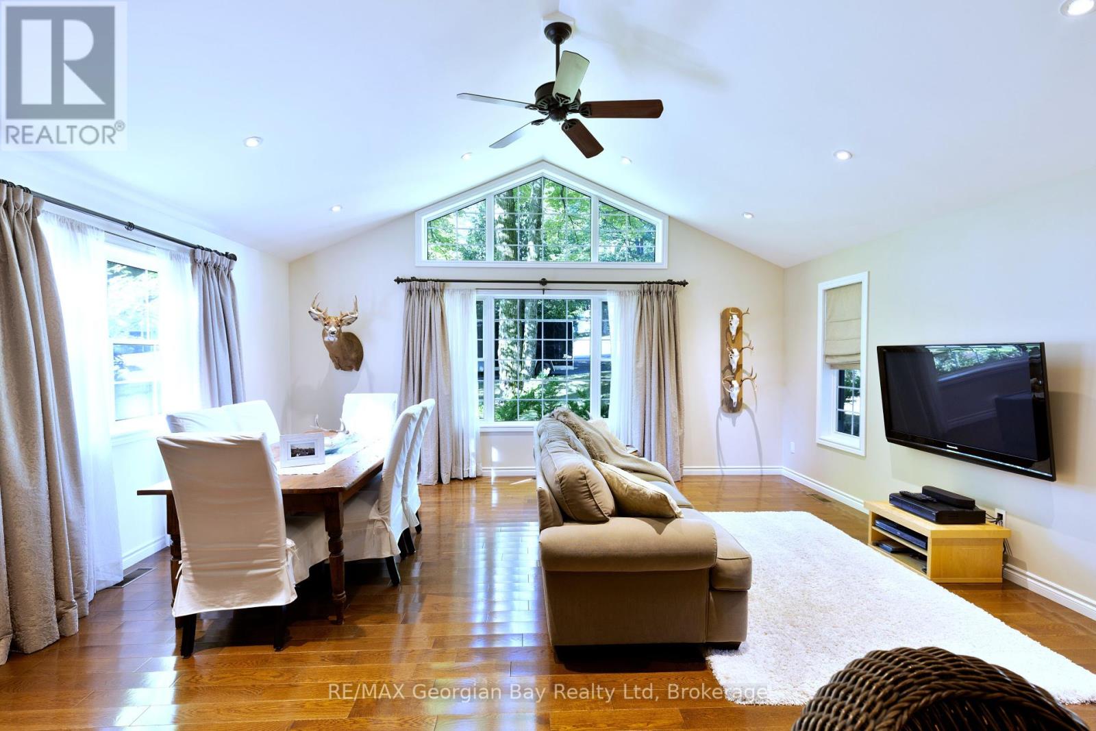 Photo 28 of 133 Timcourt Drive, Tiny ON