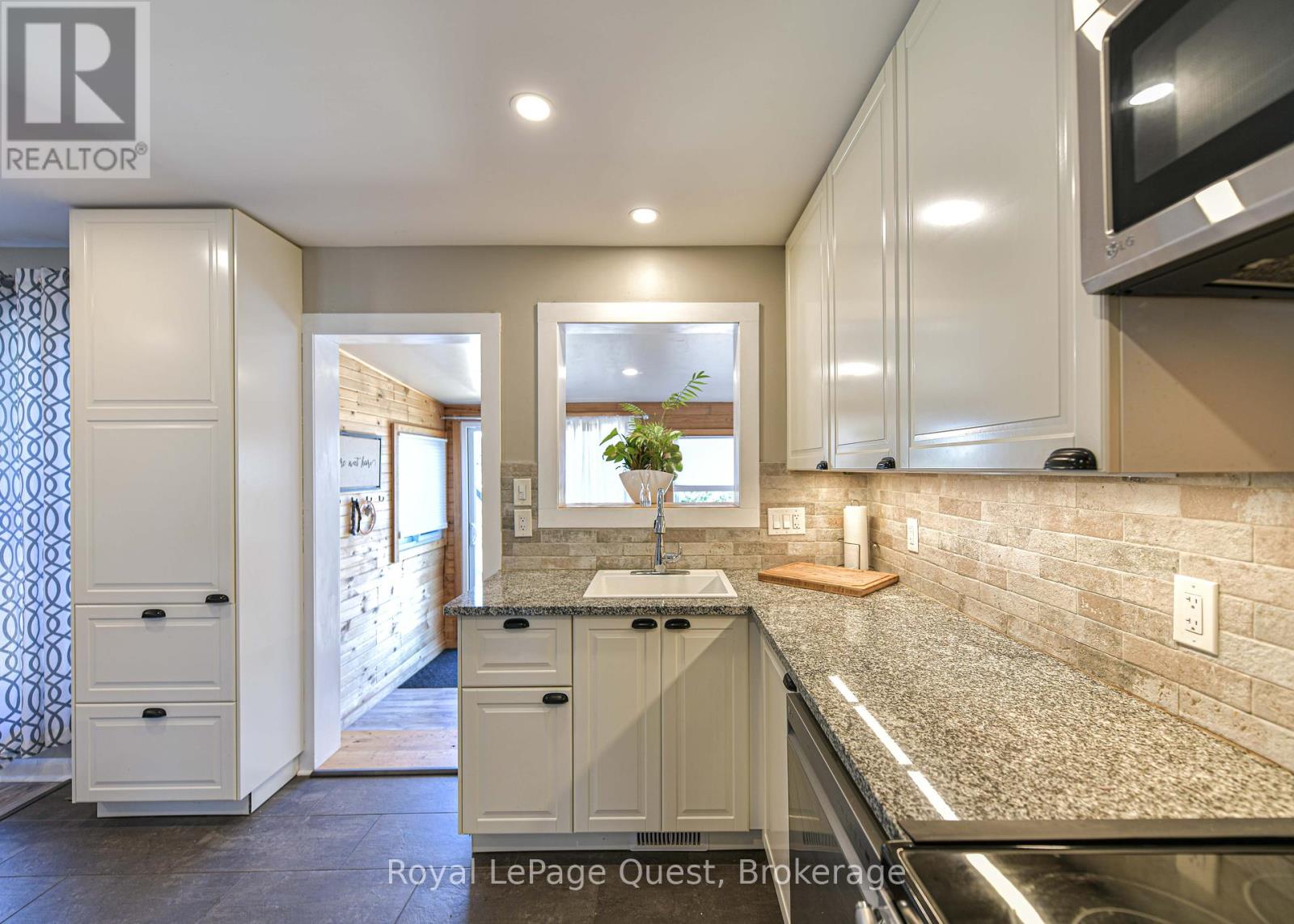 Photo 12 of 36 Esther Anne Drive, Orillia ON