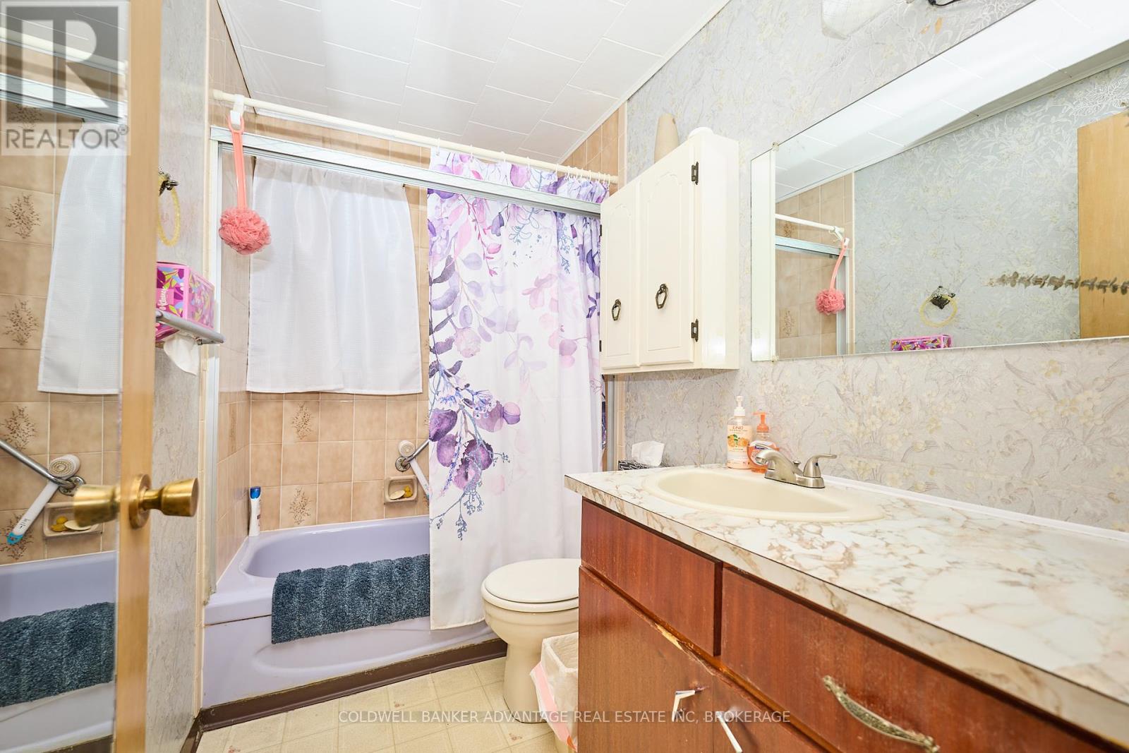 Photo 14 of 144 Dunkirk Road, Welland ON