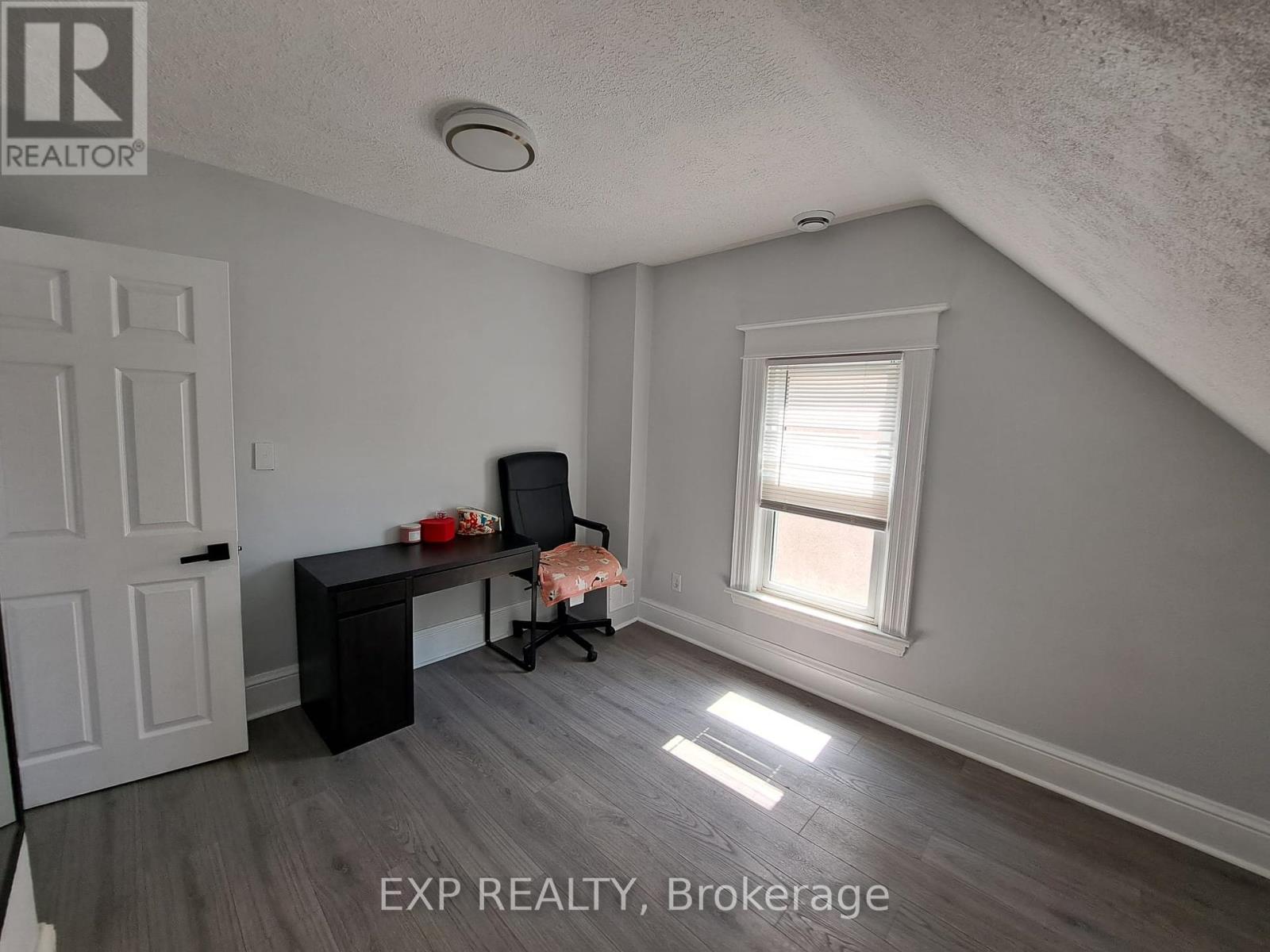 Photo 22 of 41 Kent Street, Welland ON