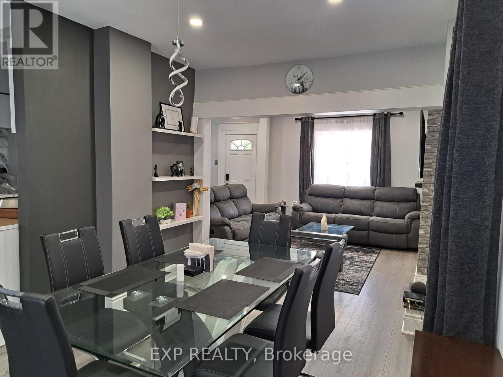 Photo 7 of 41 Kent Street, Welland ON