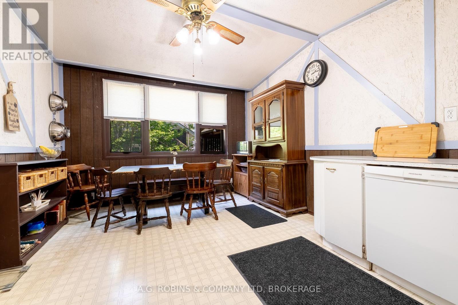 Photo 12 of 52 Charles Street, Port Colborne ON