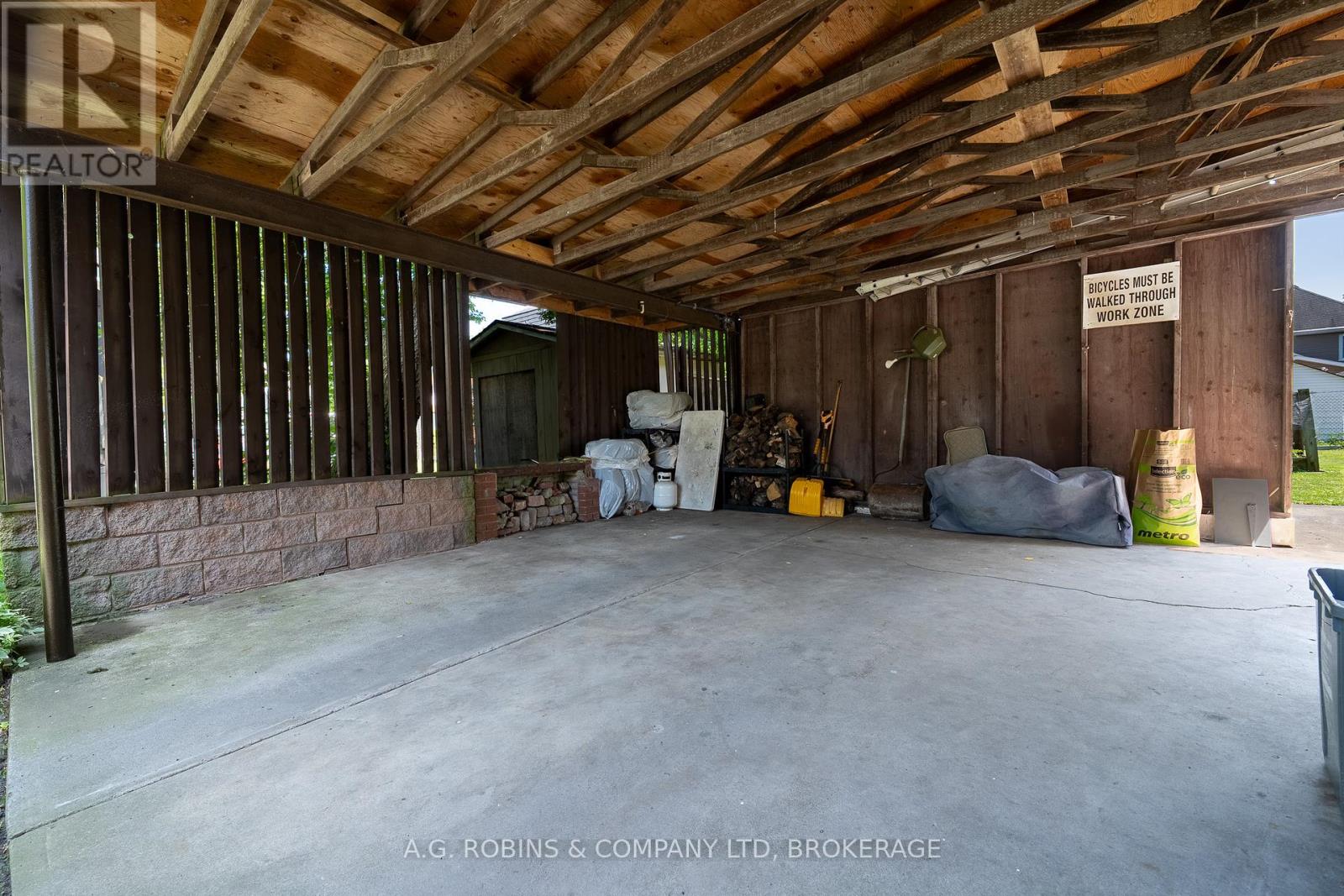 Photo 20 of 52 Charles Street, Port Colborne ON