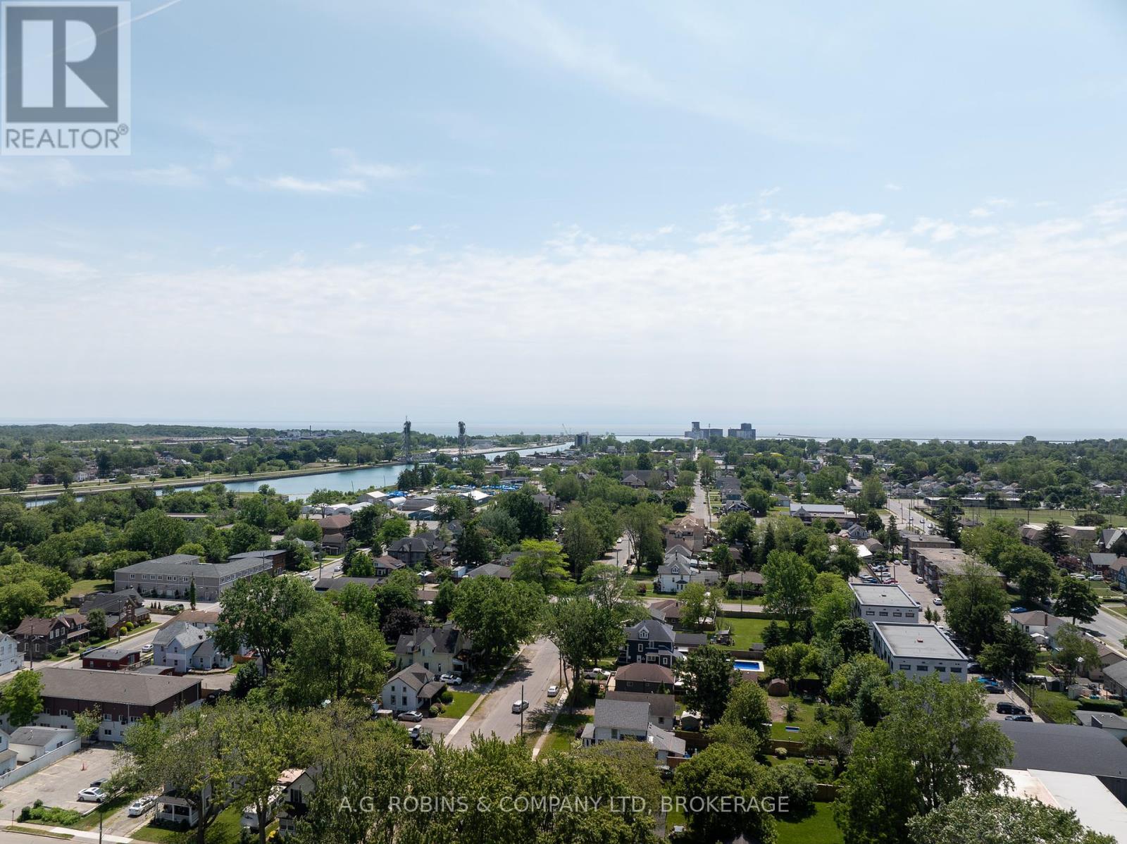 Photo 25 of 52 Charles Street, Port Colborne ON