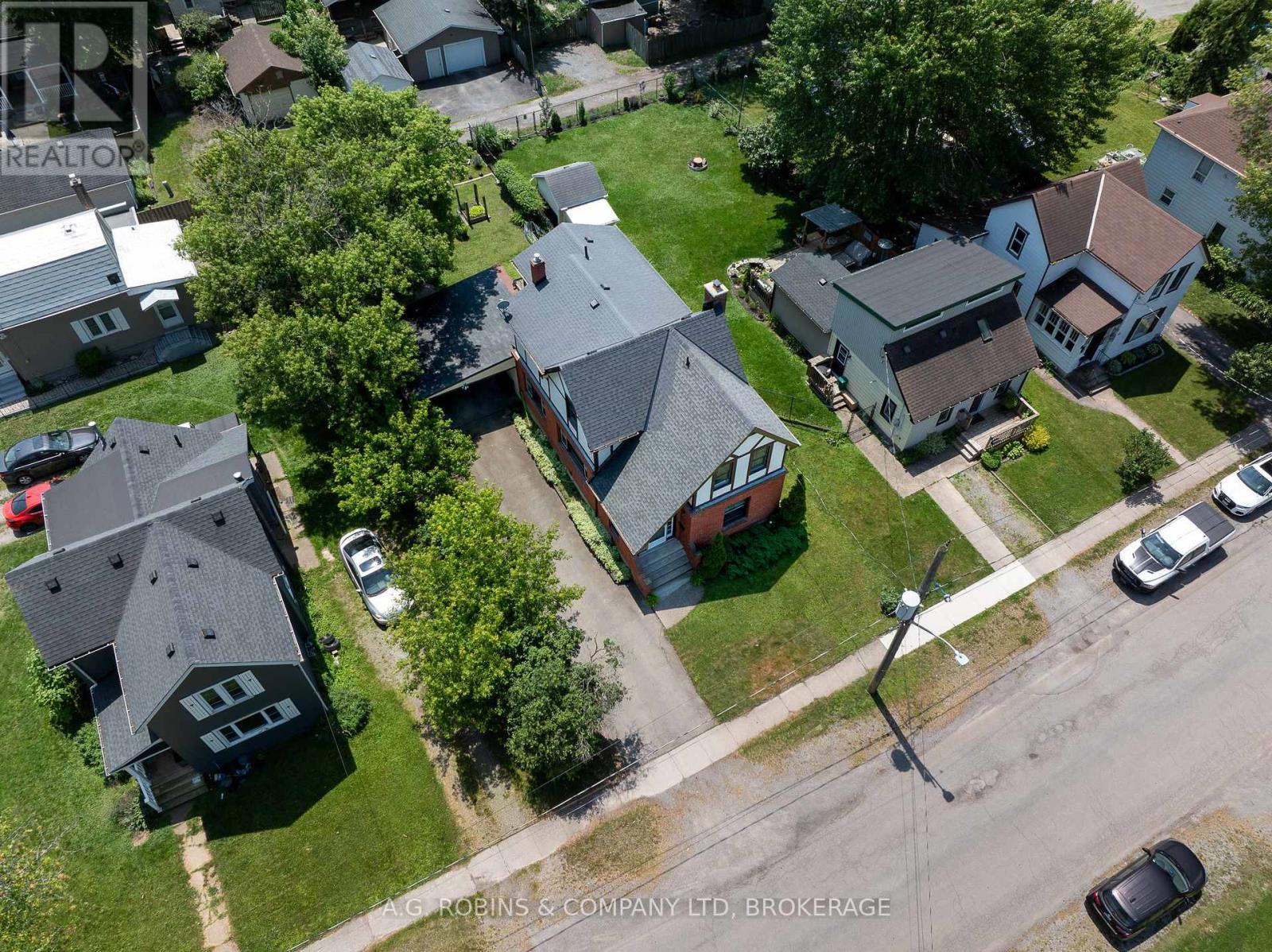 Photo 29 of 52 Charles Street, Port Colborne ON