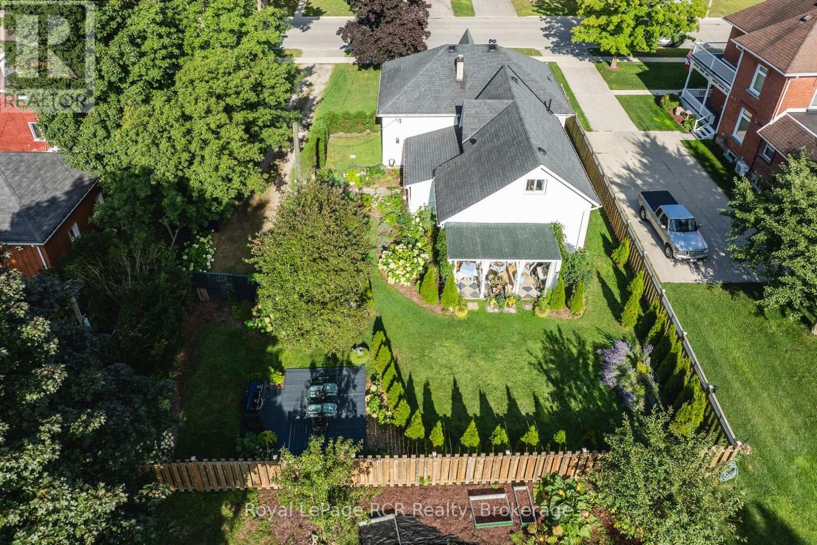 Photo 17 of 106 Bruce Street S, West Grey ON