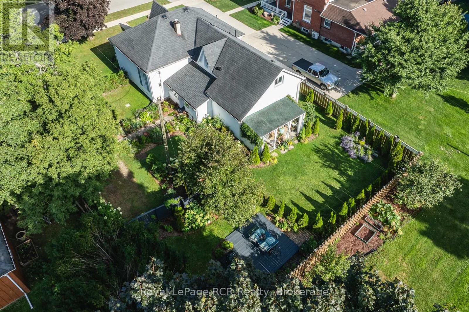 Photo 18 of 106 Bruce Street S, West Grey ON