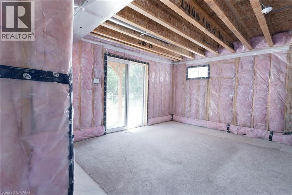 Photo 15 of 27 Stauffer Road, Brantford ON