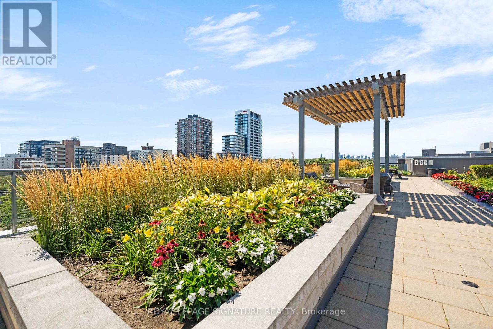 Photo 35 of 1901 1 Hurontario Street, Mississauga ON