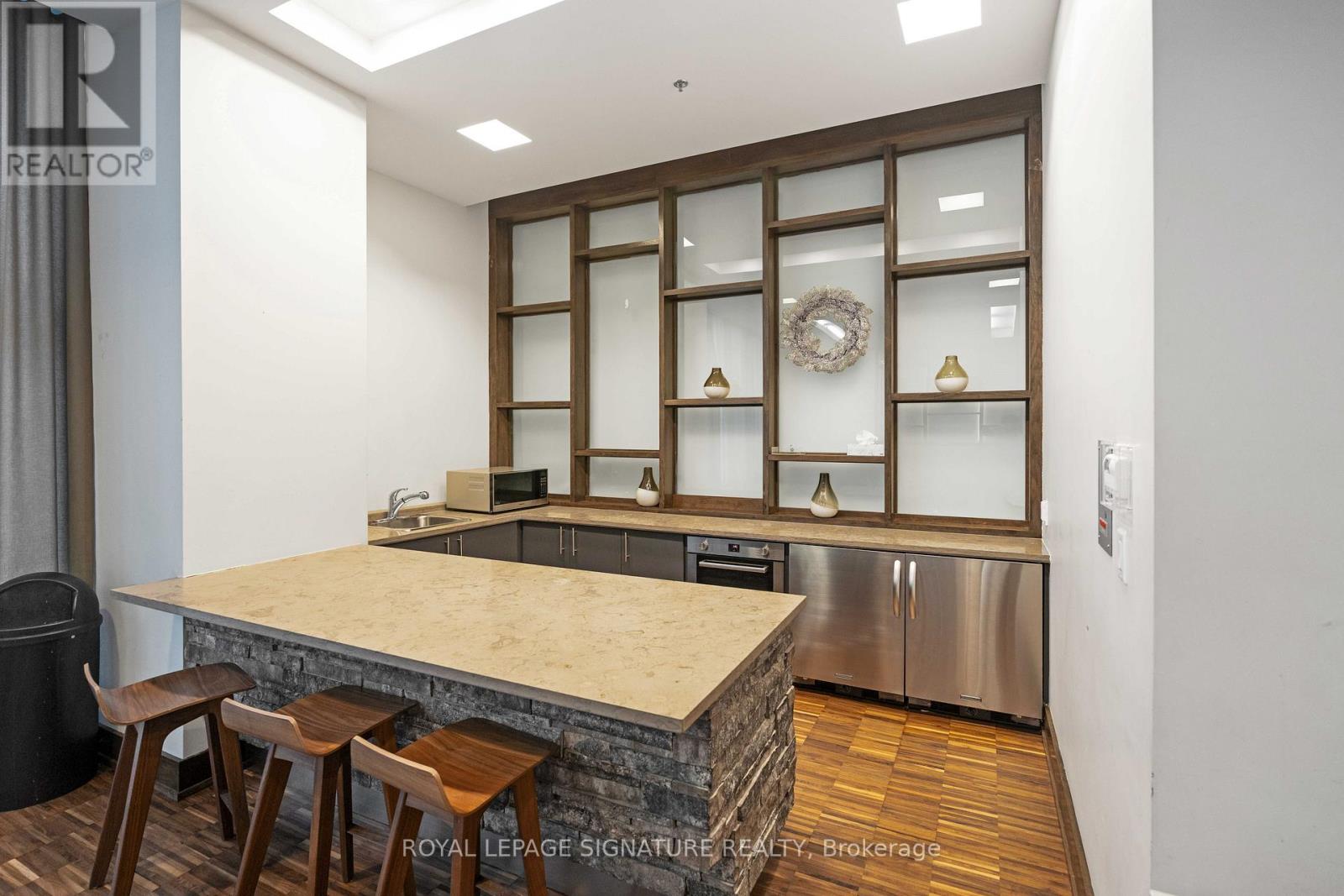 Photo 50 of 1901 1 Hurontario Street, Mississauga ON