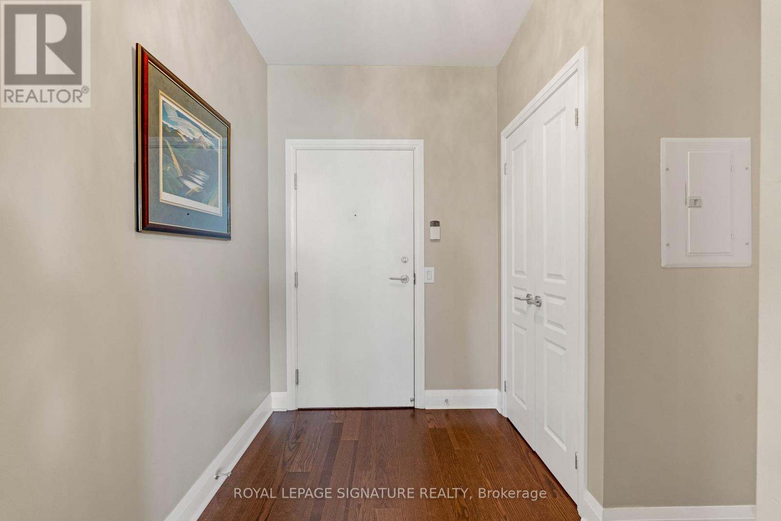 Photo 6 of 1901 1 Hurontario Street, Mississauga ON