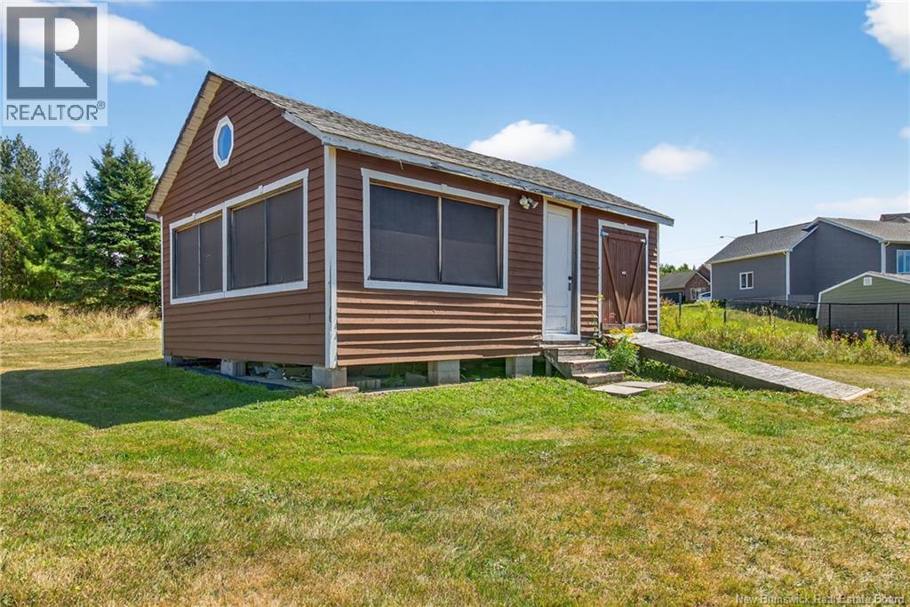 Photo 11 of 334 Dover Road, Dieppe NB