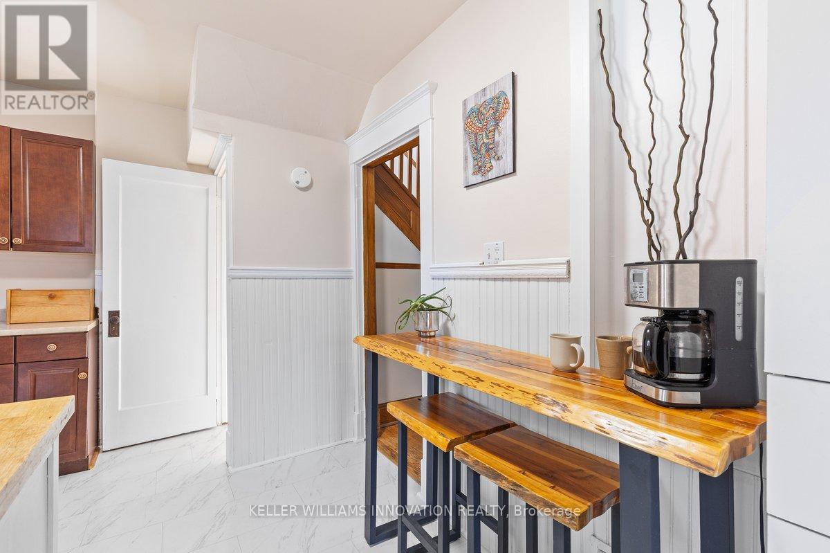 Photo 17 of 456 Waterloo Street S, Cambridge ON