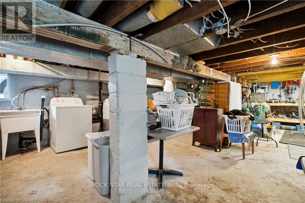 Photo 11 of 34 Cliff Avenue, Hamilton ON