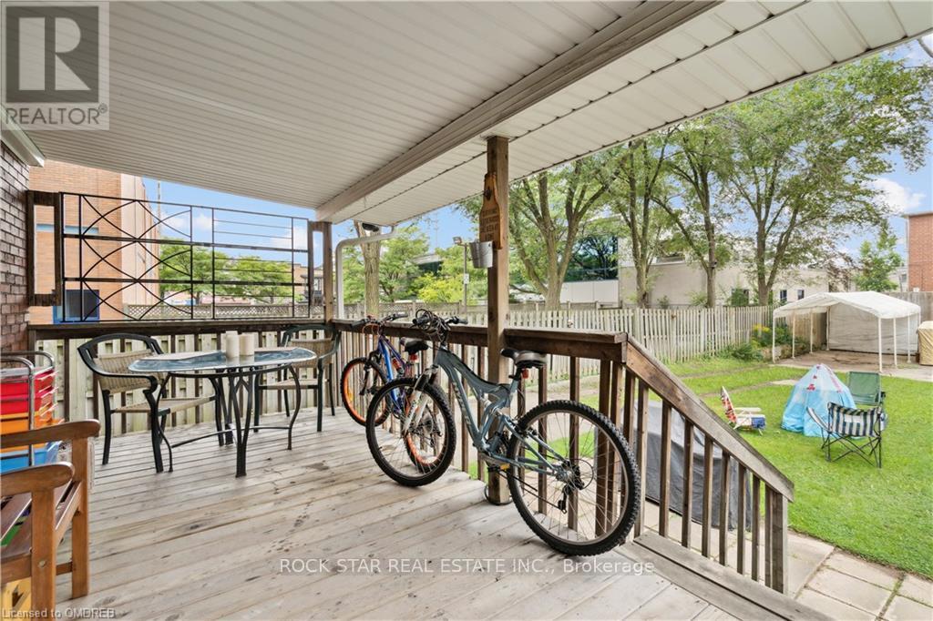 Photo 12 of 34 Cliff Avenue, Hamilton ON