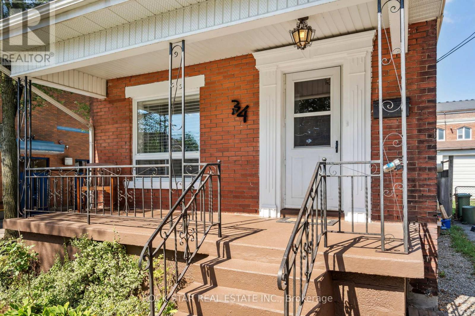Photo 2 of 34 Cliff Avenue, Hamilton ON