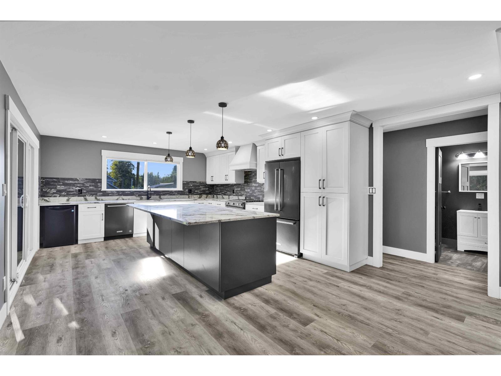 Photo 2 of 6437 264 Street, Langley BC
