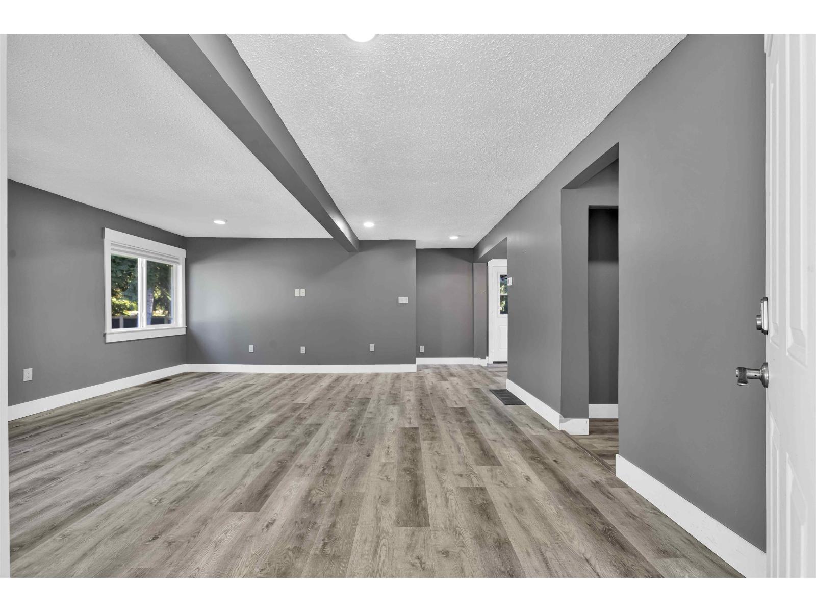 Photo 11 of 6437 264 Street, Langley BC