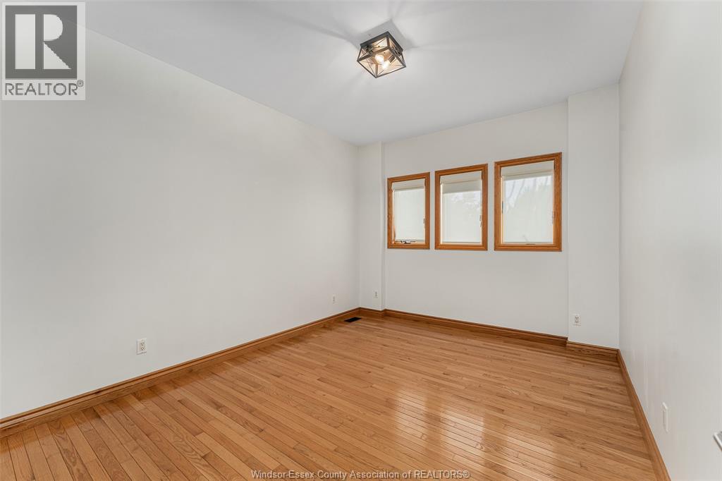 Photo 18 of 847 Lake Shore Drive, Windsor ON