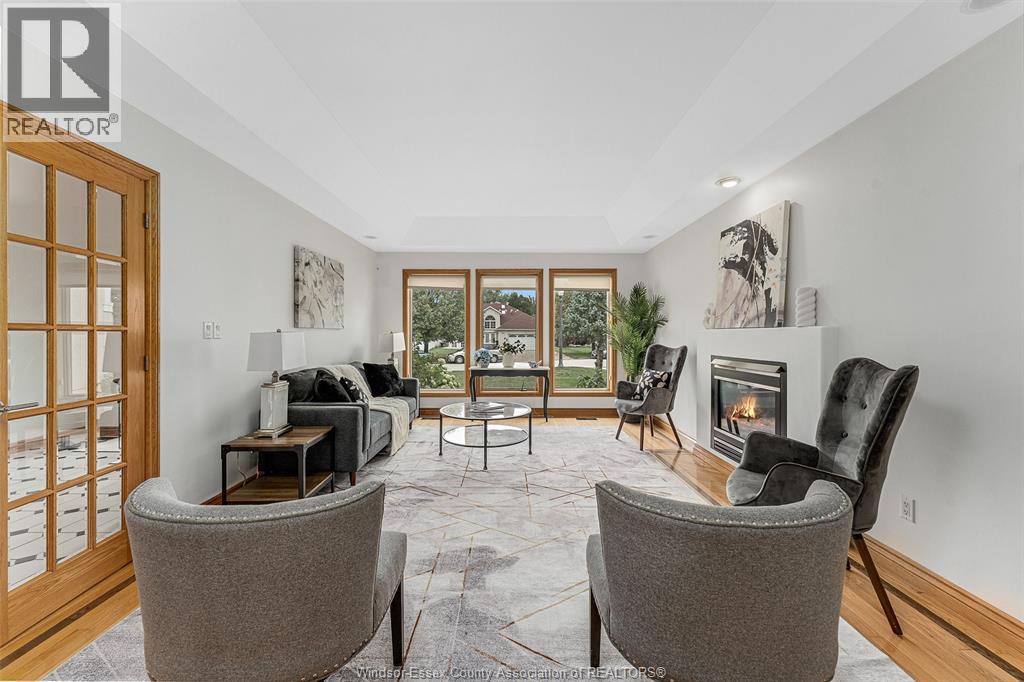 Photo 45 of 847 Lake Shore Drive, Windsor ON