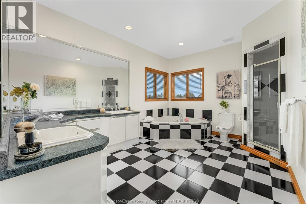 Photo 39 of 847 Lake Shore Drive, Windsor ON