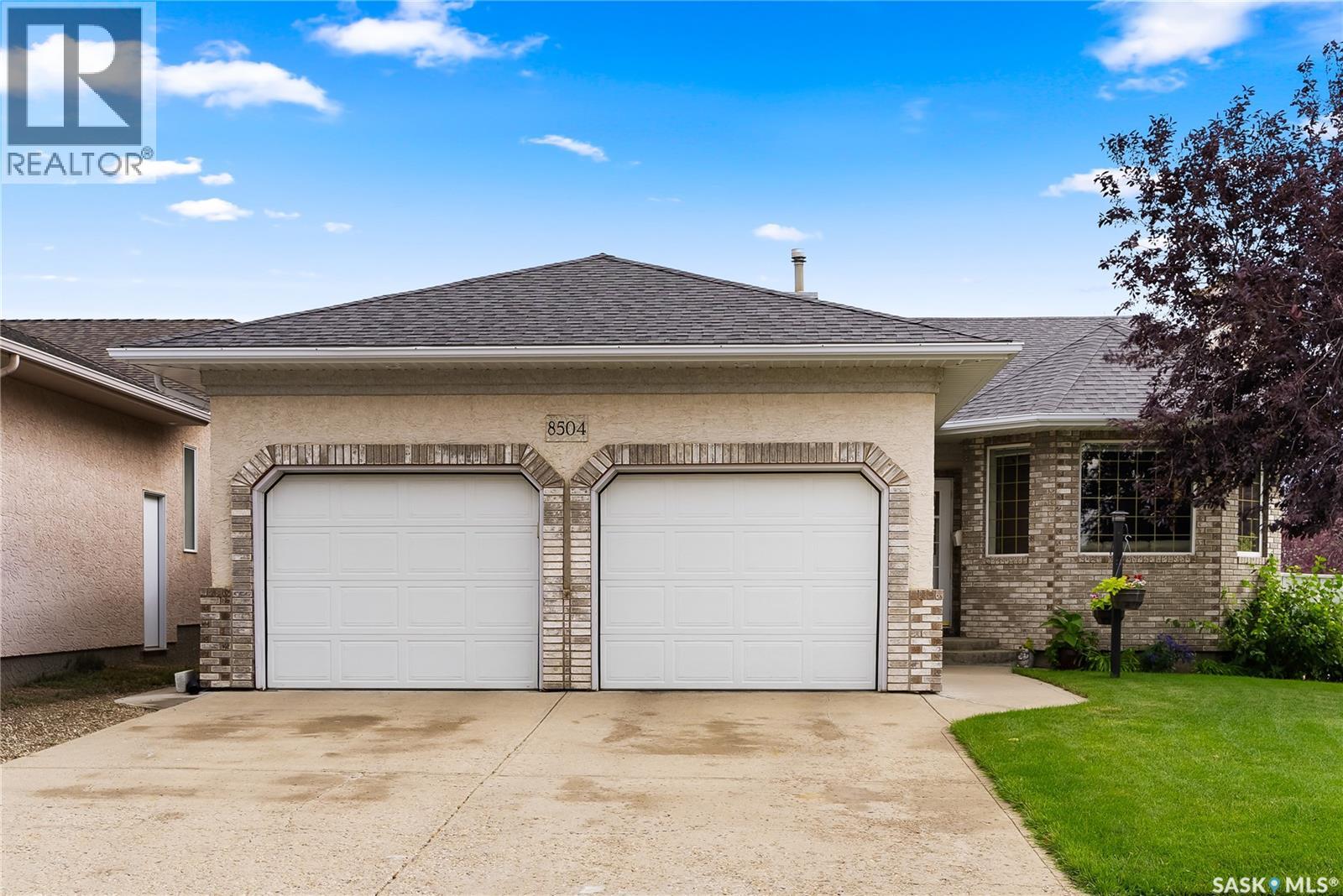 Photo 1 of 8504 Thurston Crescent, Regina SK