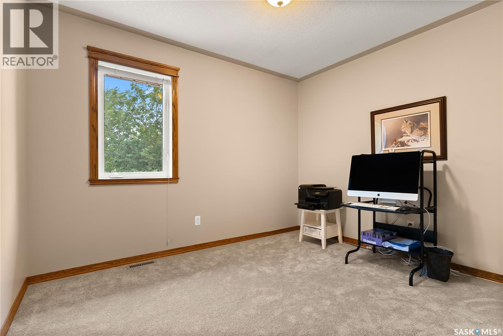 Photo 22 of 8504 Thurston Crescent, Regina SK