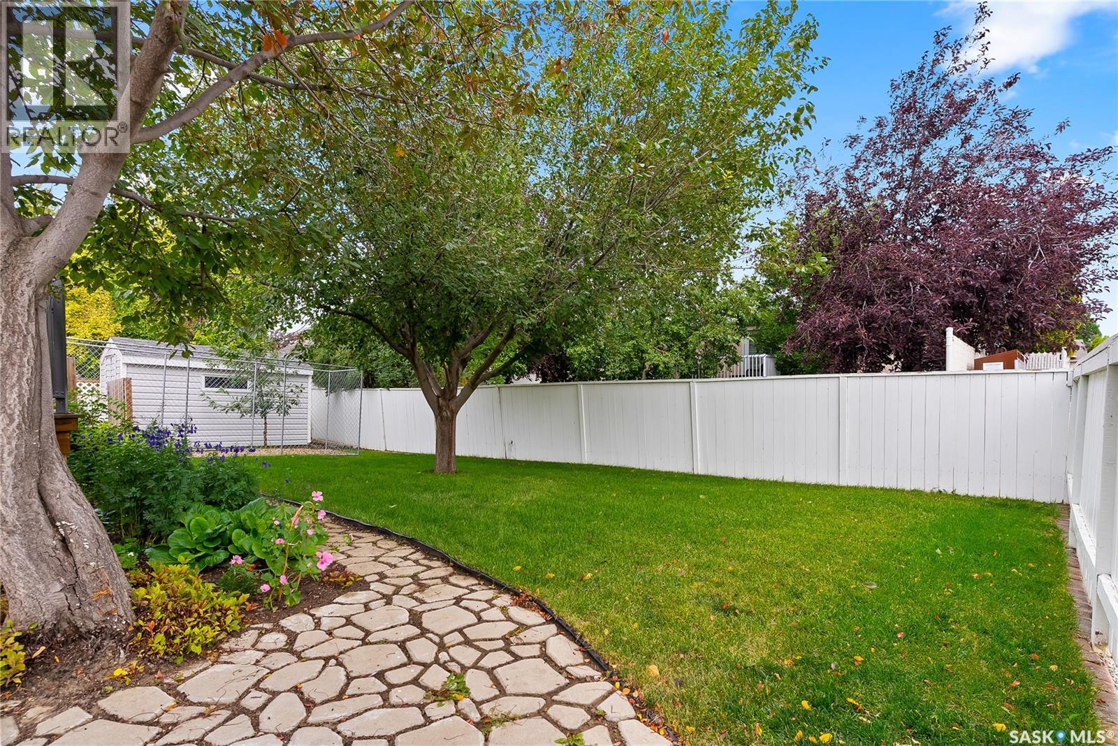 Photo 17 of 8504 Thurston Crescent, Regina SK