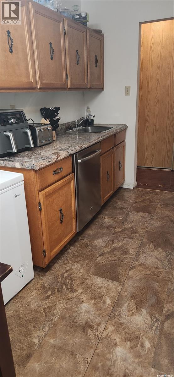 Photo 8 of 202 B 1350 Gordon Road, Moose Jaw SK