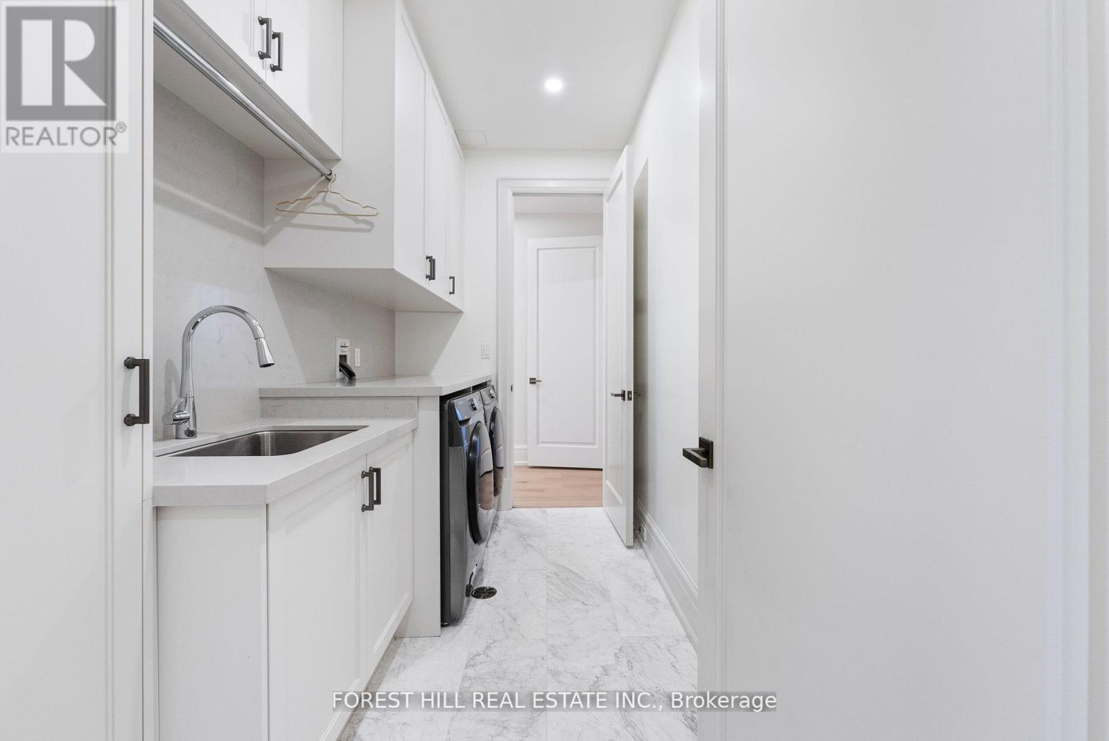 Photo 15 of 602 128 Hazelton Avenue, Toronto ON