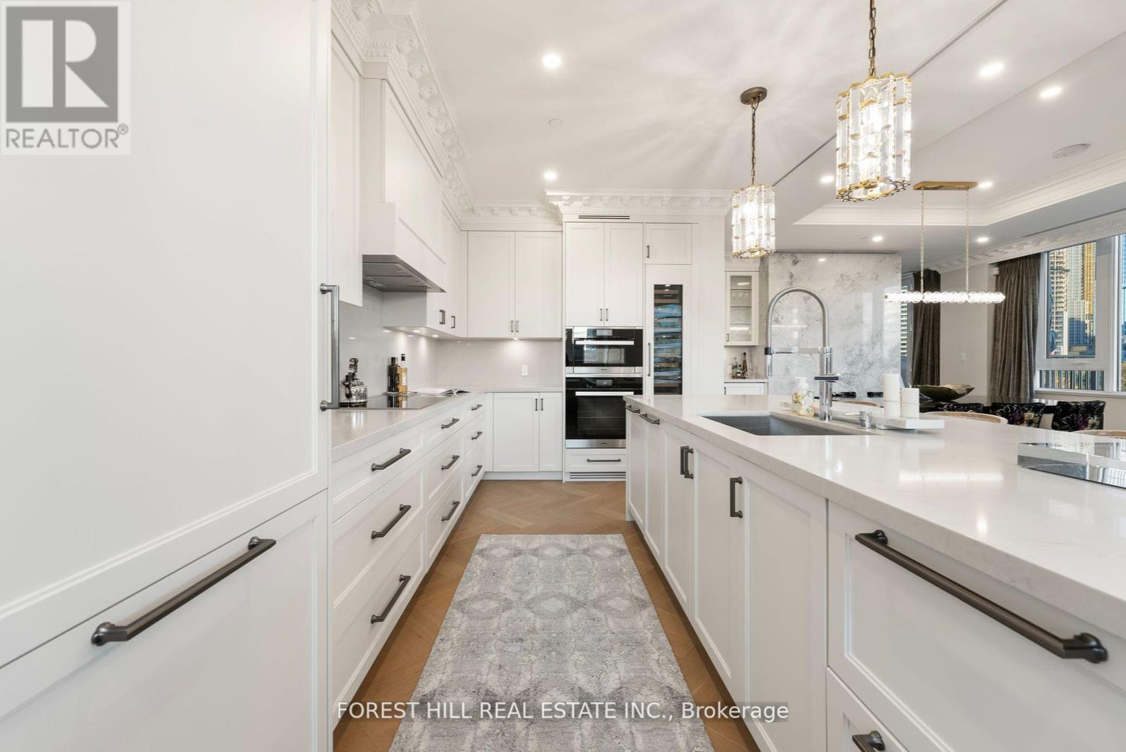 Photo 6 of 602 128 Hazelton Avenue, Toronto ON