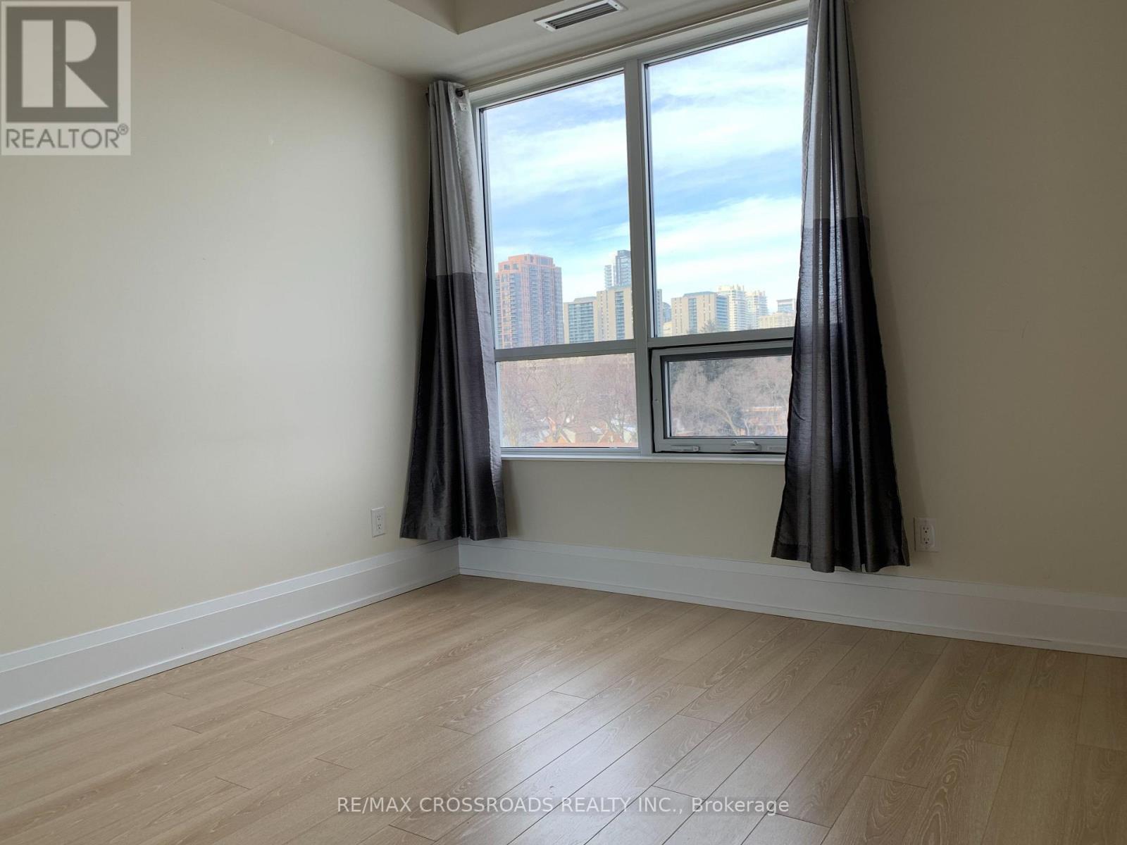 Photo 8 of 525 120 Harrison Garden Boulevard, Toronto ON