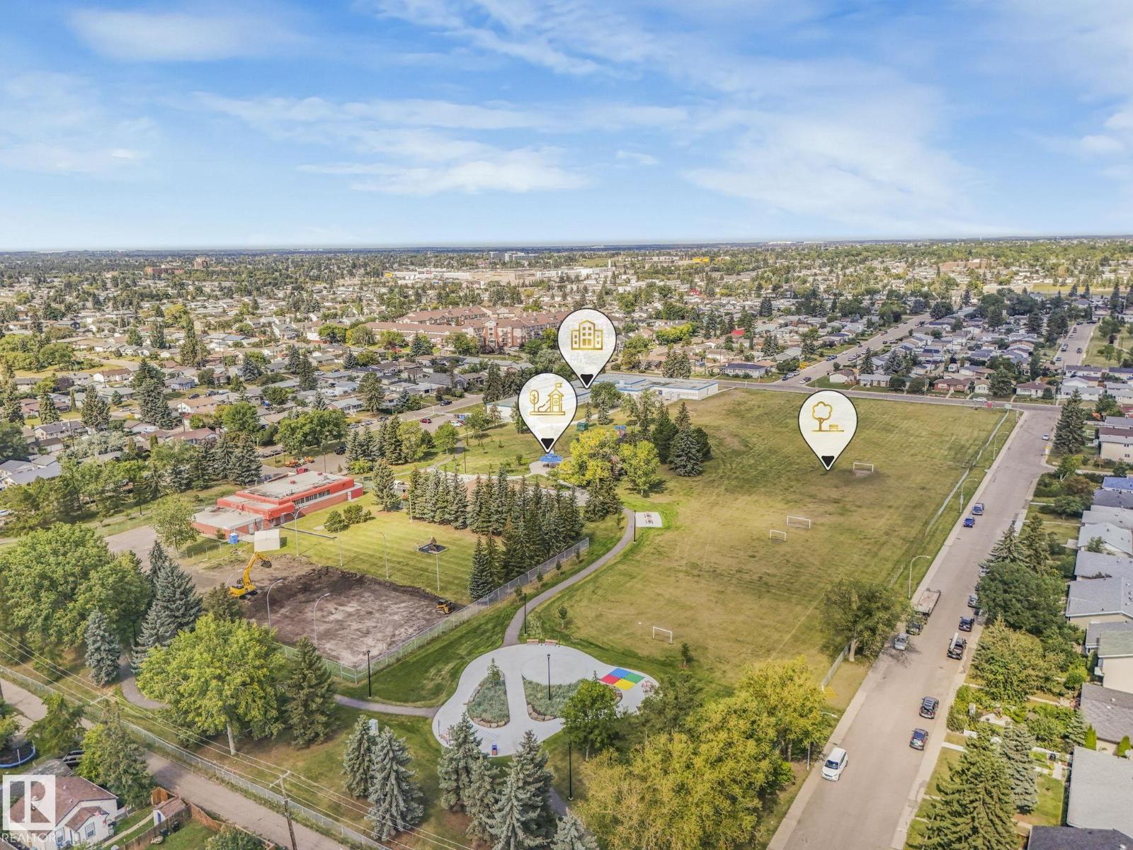 Single Family House for Sale in   ST NW Edmonton 