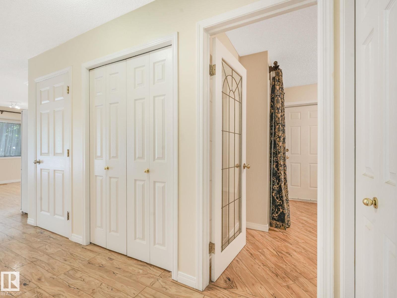 Single Family House for Sale in   ST NW Edmonton 
