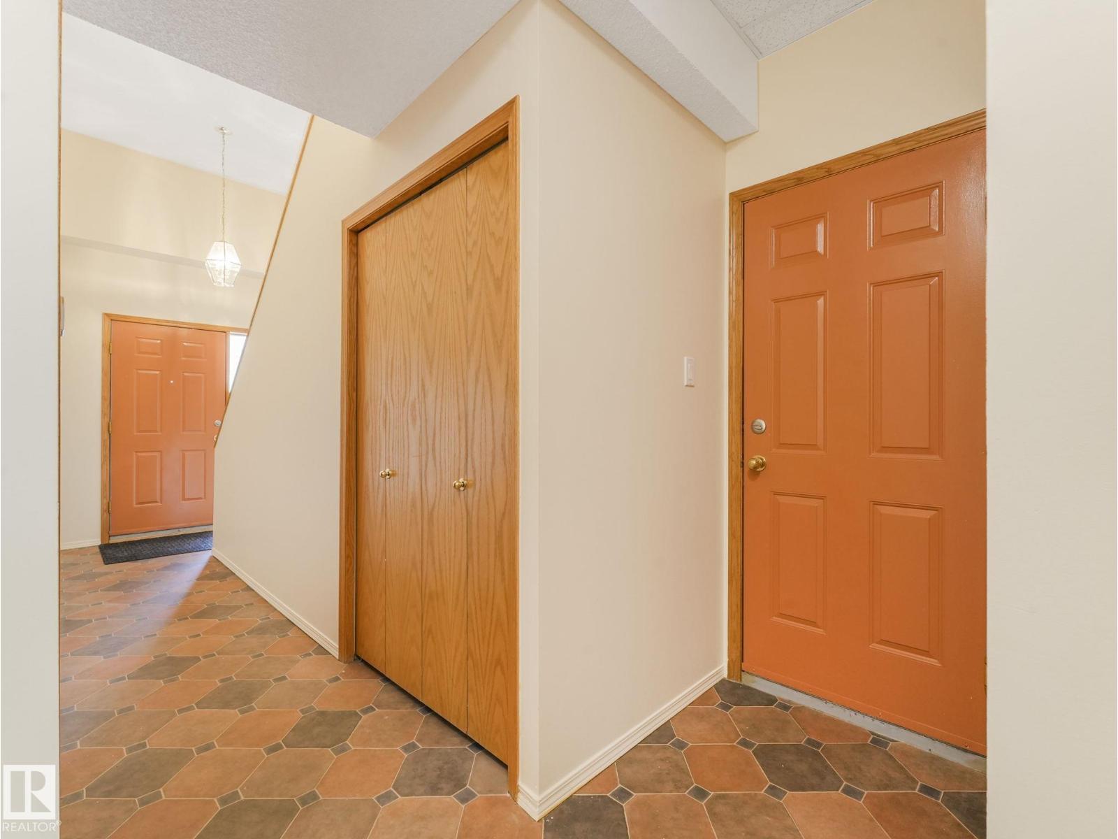 Single Family House for Sale in   ST NW Edmonton 
