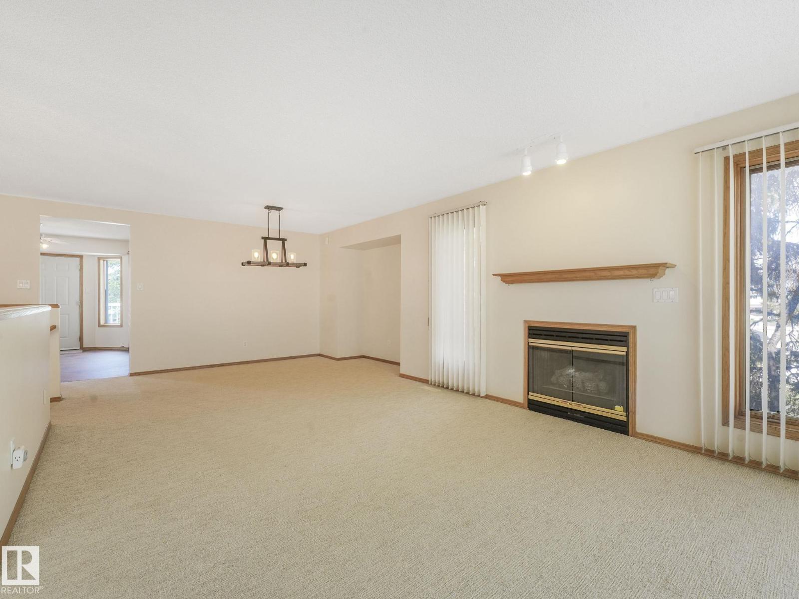 Single Family House for Sale in   ST NW Edmonton 