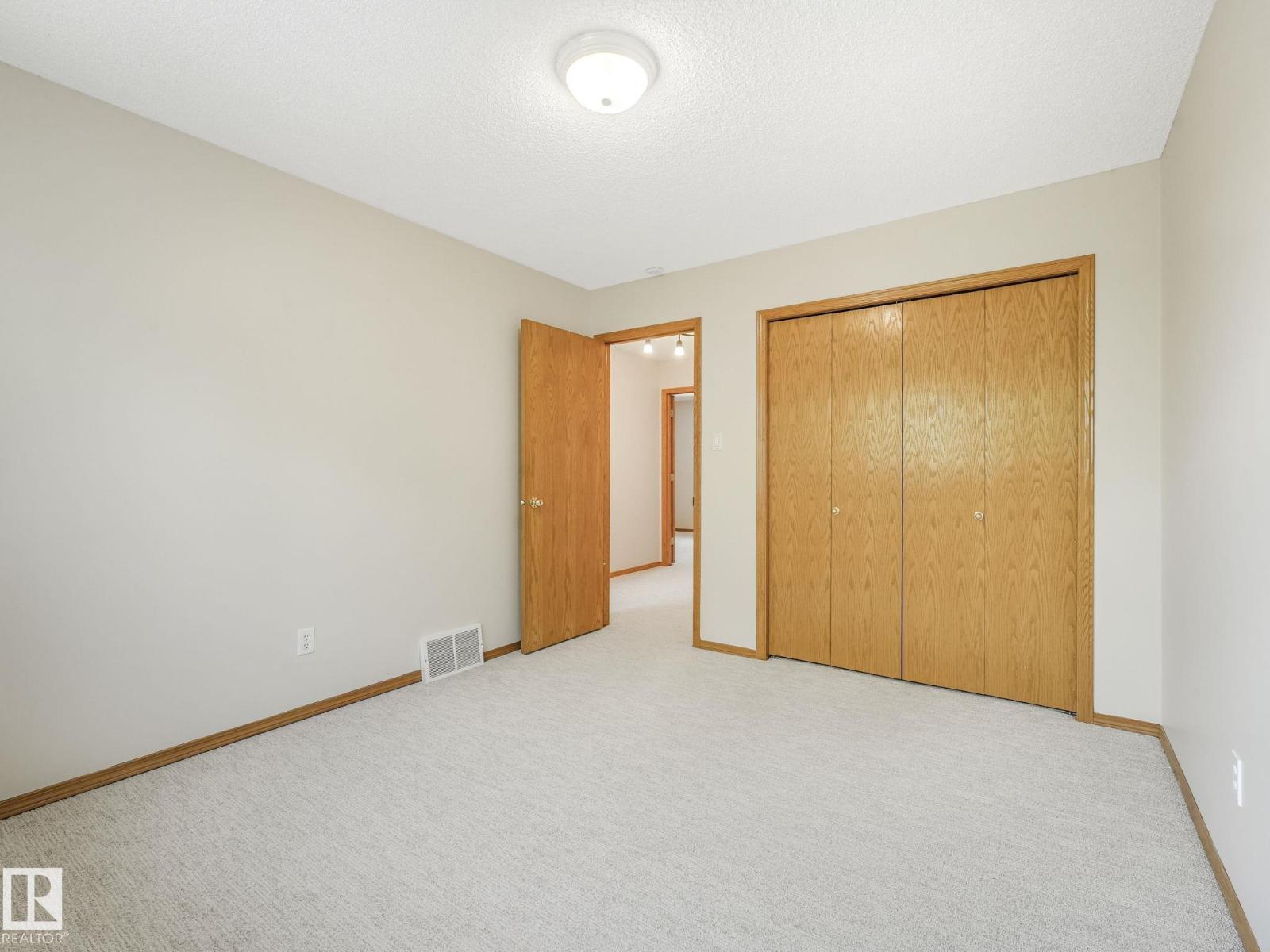 Single Family House for Sale in   ST NW Edmonton 