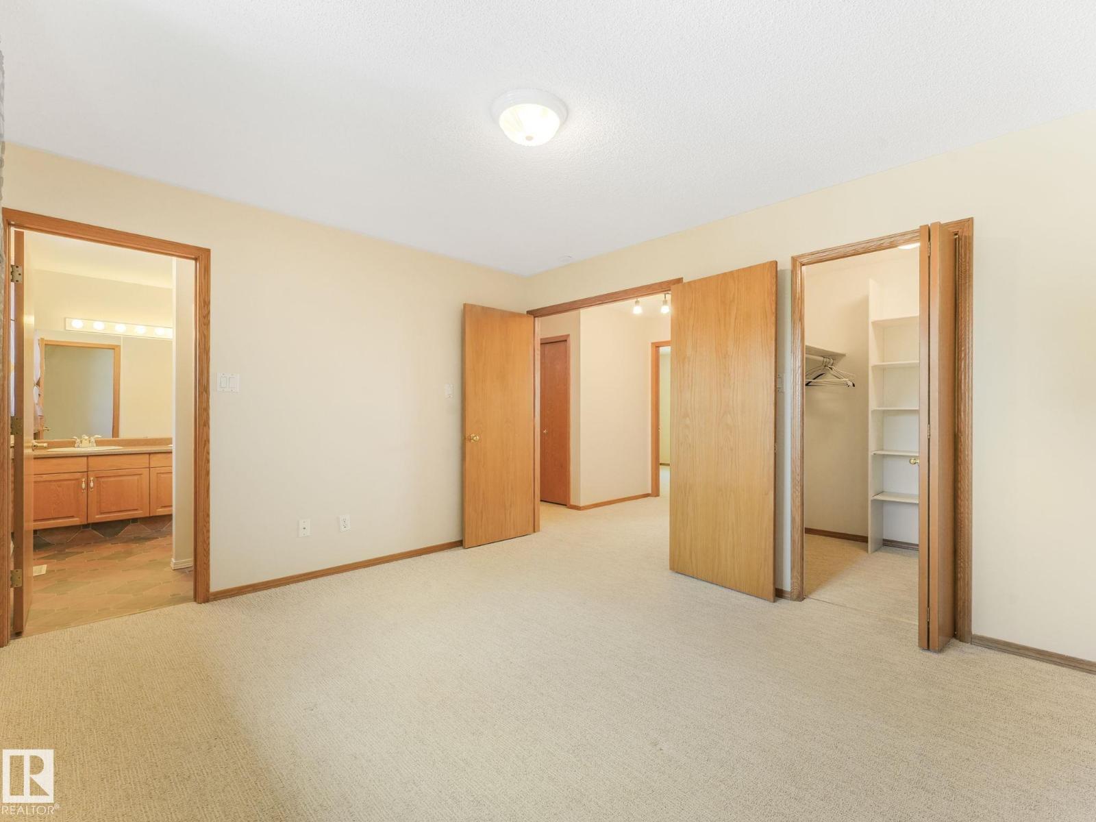 Single Family House for Sale in   ST NW Edmonton 