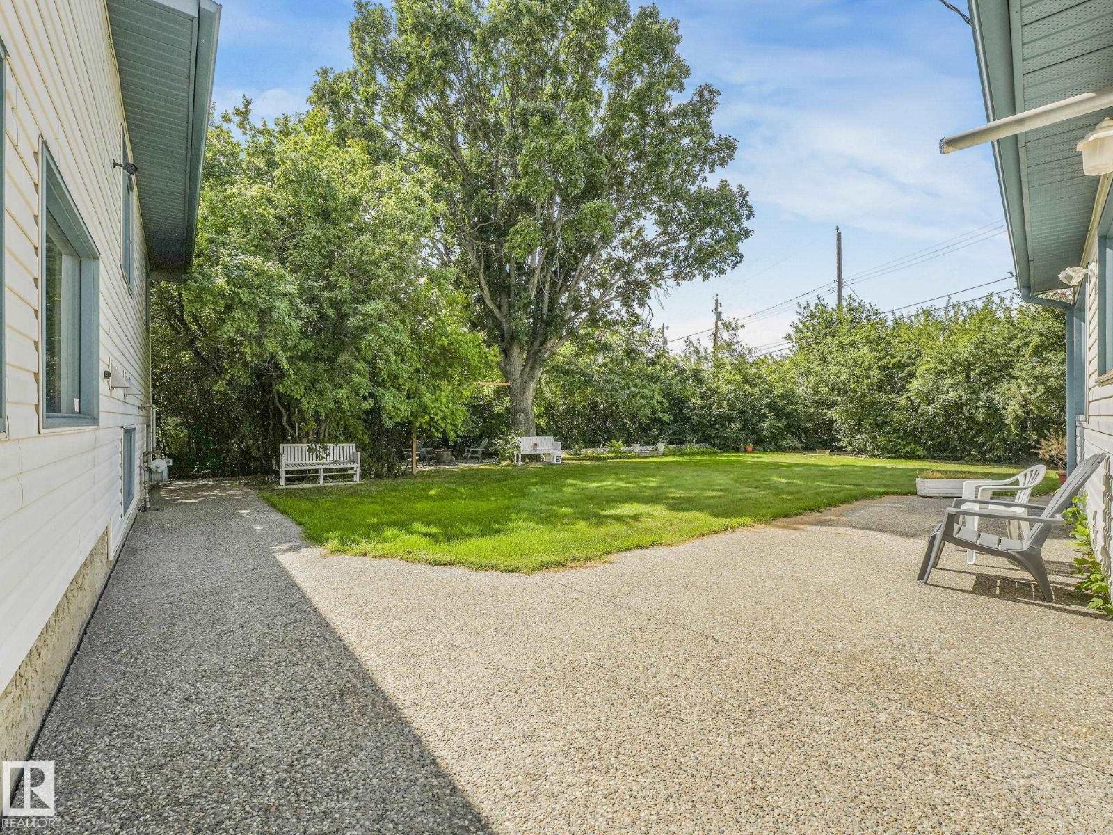 Single Family House for Sale in   ST NW Edmonton 
