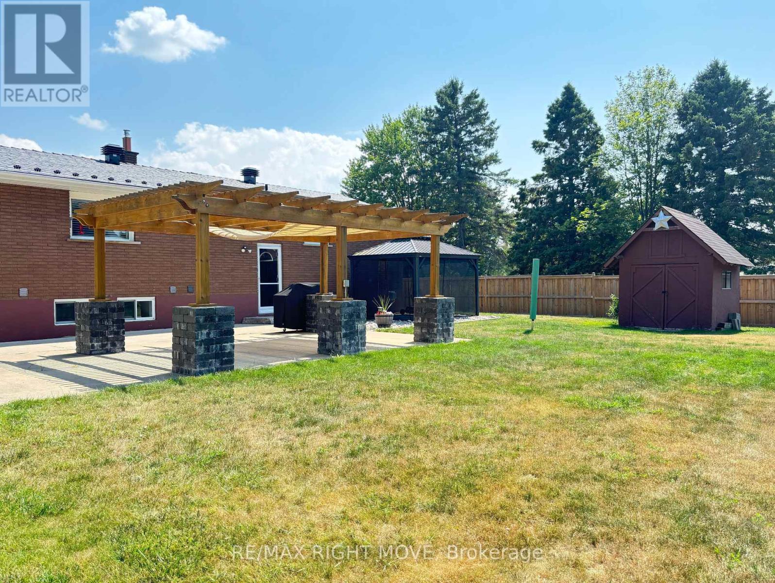 Photo 21 of 116 Mill Street E, Springwater ON