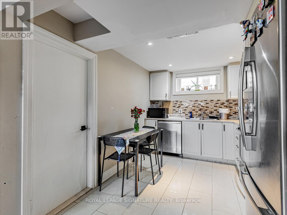 Photo 10 of Lower 193 Fairglen Avenue, Toronto ON